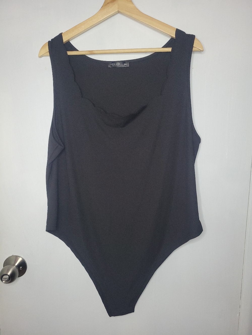 Black Ribbed Scallop Neck Leotard Bodysuit